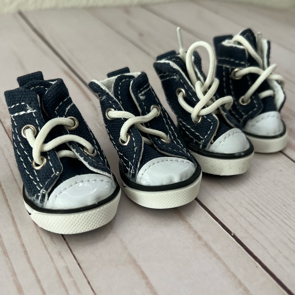 “PAWverse” for your small dog. NWOT